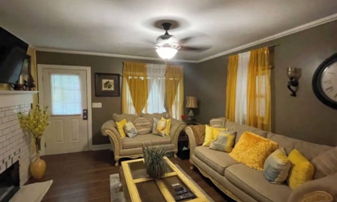 Rockingham House | Charming 3-bedroom house with AC and WiFi in peaceful Rockingham