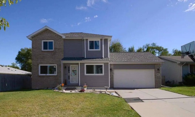 Lincoln House | Charming 3-bedroom Home Near Downtown Lincoln.