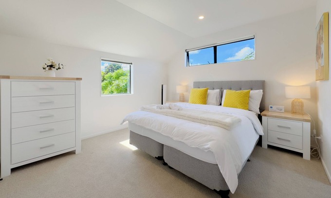 Forrest Hill House | Charming 3-Bedroom House on the North Shore