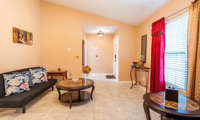 Interchange Square House | Charming 3-bedroom house with AC, WiFi in pleasant Palm Bay