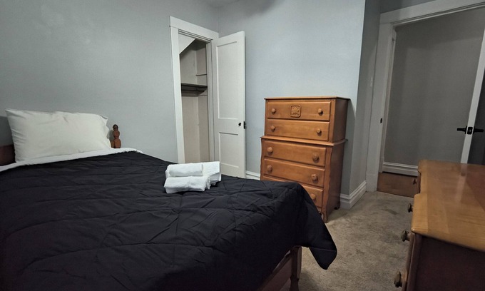 St. Louis House | Charming 3-bedroom house with WiFi, AC in enjoyable Carondolet area St Louis
