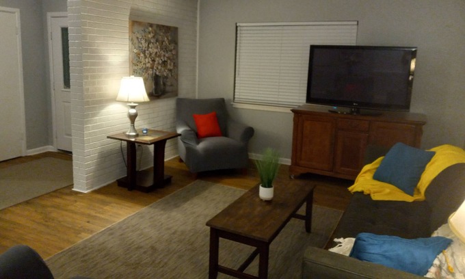 Killeen House | Charming 3-bedroom house in Killeen with AC, WiFi