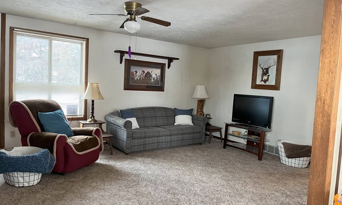 Rock County Other | Charming 3 bedroom house in NE Sandhills on Hwy 20 outside yard for pets horses