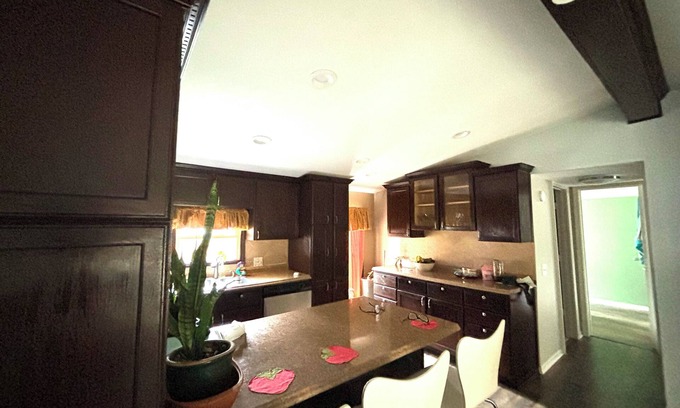 Hammond House | Charming 3-bedroom house in nice Hammond with WiFi,