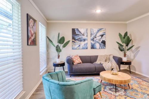 Spring Shadows House | Charming 3-bedroom house in terrific Houston with AC, WiFi