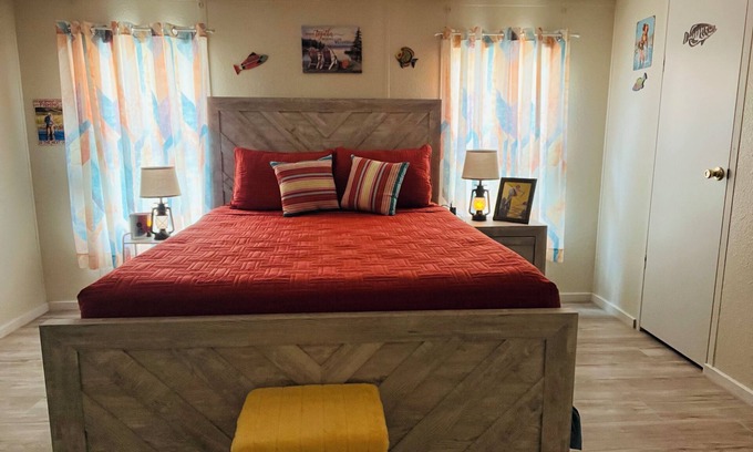 Lytle House | Charming 3-bedroom house with AC and WiFi in welcoming Lytle,TX.