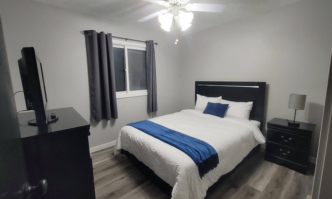 Omaha House | Charming 3 Bedroom House with Firepit in West Omaha