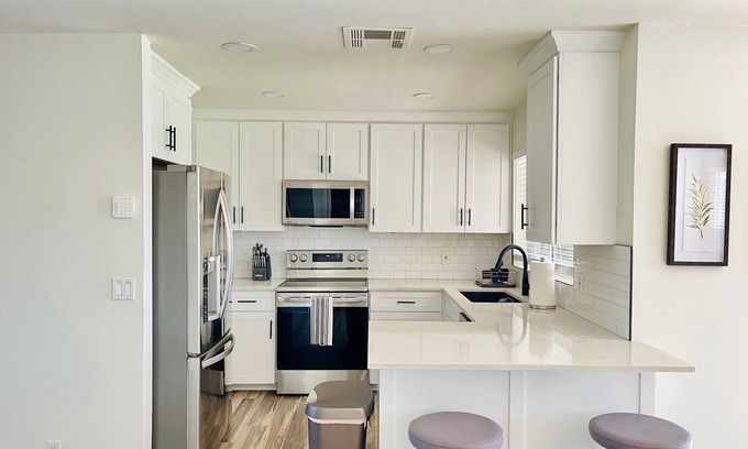 Phoenix House | Charming 3-bedroom house with AC and WiFi