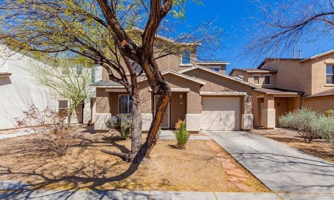 Dietz House | Charming 3-bedroom house with AC, WiFi in delightful Tucson