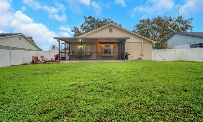 Boyette Springs House | Charming 3-bedroom Pet Friendly house in tranquil Riverview