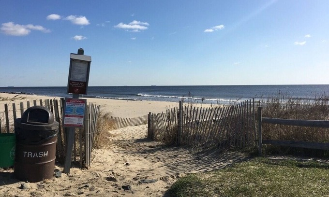 Long Branch House | Charming 3-bedroom house with WiFi, AC in delightful Long Branch