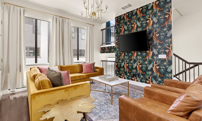 Tobin Hill House | Charming 3-bedroom townhome! Spacious with Luxury! Private Rooftop Views!