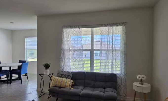 Winter Haven House | Charming 3-bedroom house in fantastic Winter Haven with WiFi, AC, Community Pool