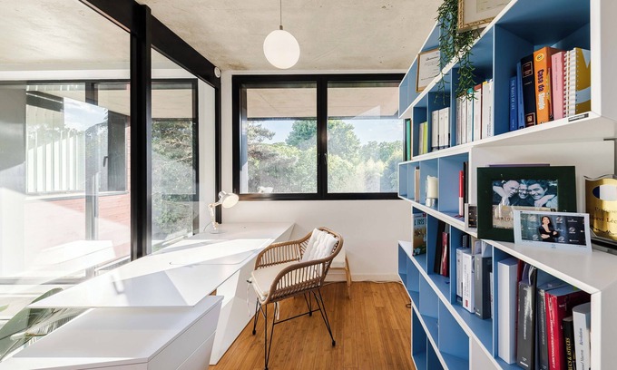 Clamart Villa | Charming 3-bedroom villa 10 min from Paris - garden, home cinema, fitness room