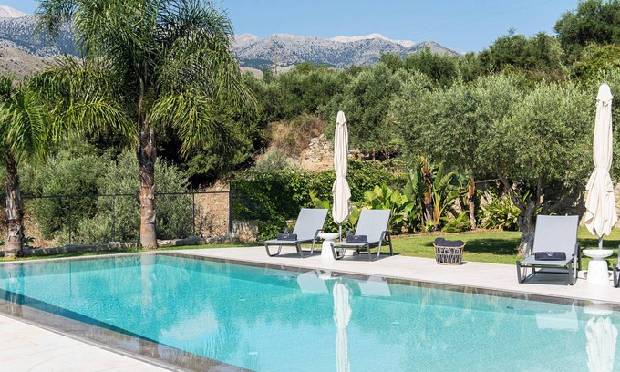 Nipos Villa | Charming 3-bedroom villa with large pool, WiFi and AC in lovely Nipos