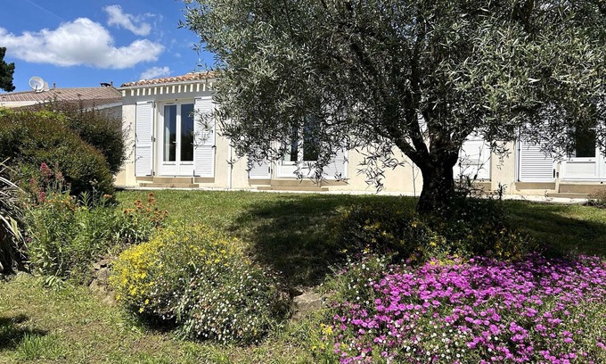 L'Aiguillon-sur-Vie House | Charming 3-Bedroom House Near Beaches with Garden, Terrace, and Parking