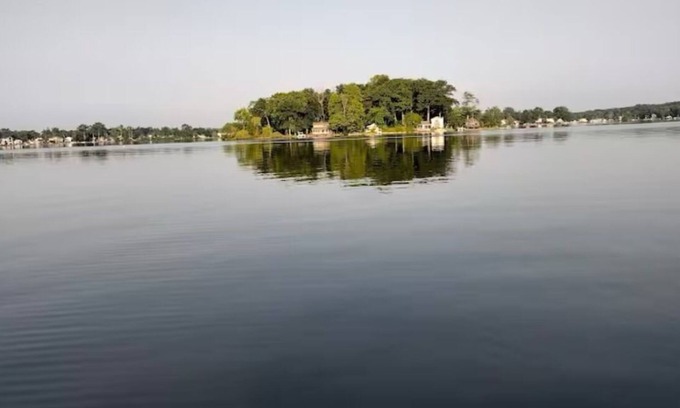 White Lake House | Charming 3-bedroom house in peaceful White Lake Township on Pontiac Lake