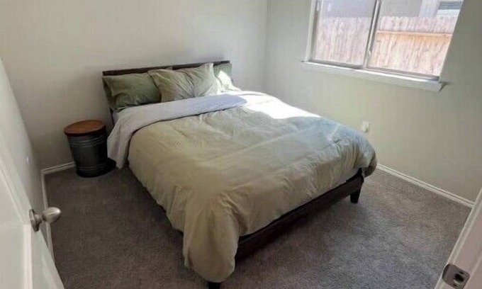Conroe House | Charming 3Bd, 2B house in serene cul-de-sac Conroe location