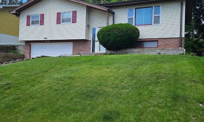 South Central Omaha House | Charming 3BR Home Near Downtown Omaha, Quiet Area + Backyard + Wi-Fi