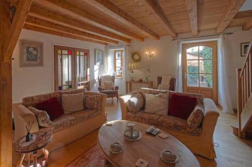 Sainte-Soline House | Charming 4-bed 3 bath farmhouse barn conversion