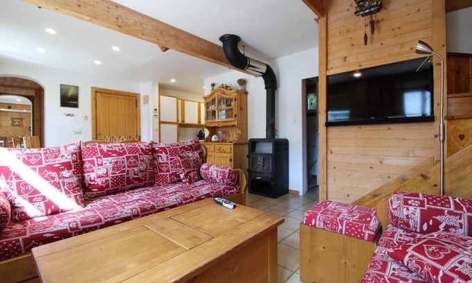 Flaine Ski Chalet | Charming 4-bed Chalet, Mountain Views, Double Garage