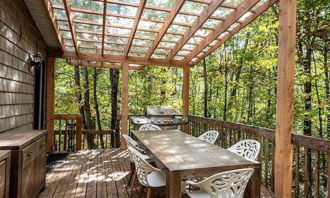 Lac-Brome Cottage | Charming 4-bedroom cottage nestled btw Sutton, Knowlton, Bromont and Cowansville