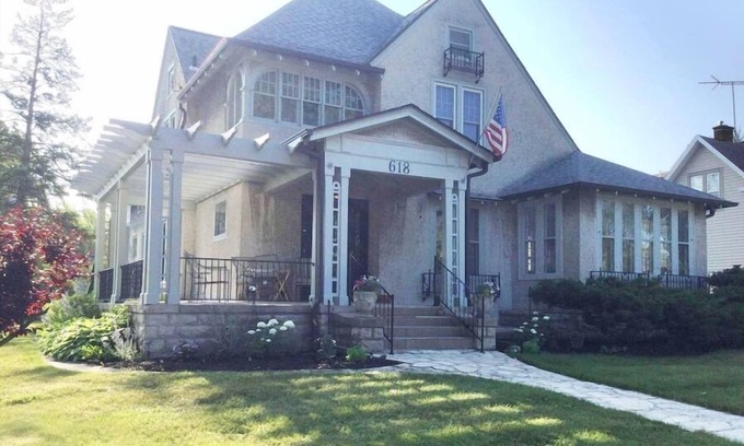 Chilton House | Charming 4 Bedroom Historic Home Centrally located in Northeastern Wisconsin