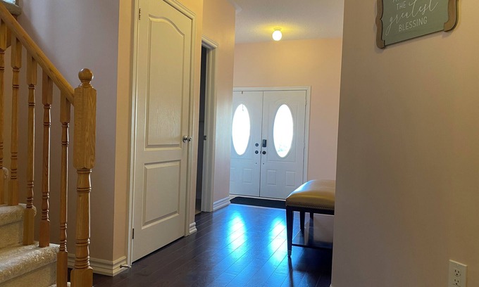 Shelburne House | Charming 4-bedroom house with WiFi and AC in peaceful Shelburne