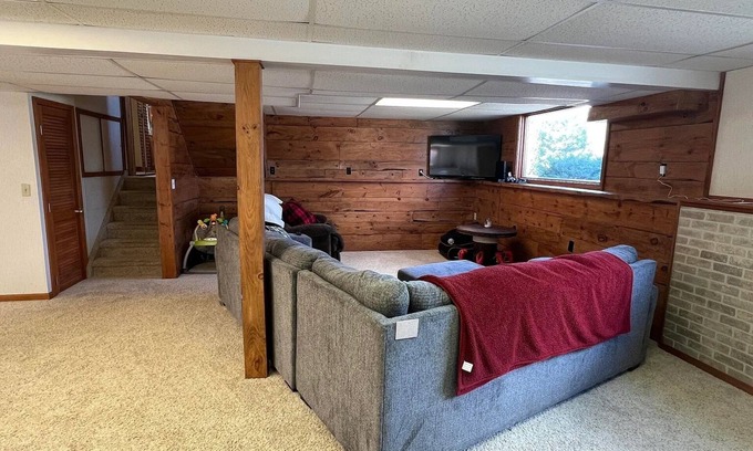 Kincheloe House | Charming 4-bedroom house with WiFi and AC in Kincheloe