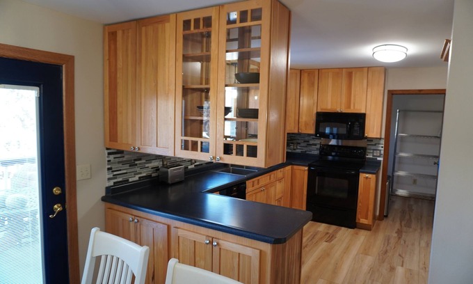 Aberdeen House | Charming 4-bedroom house with WiFi and gaming table in delightful Aberdeen