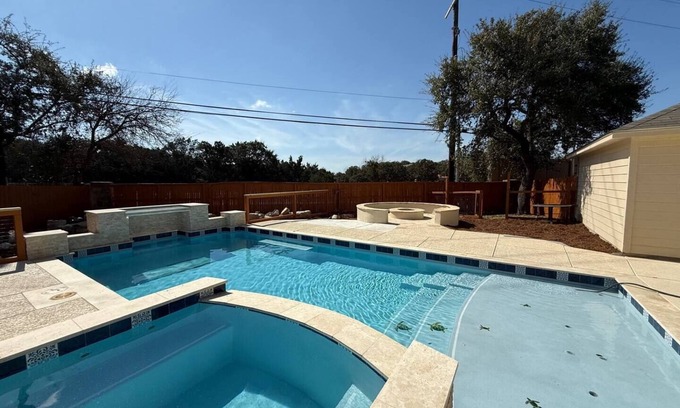 Helotes House | Charming 4-bedroom house with a Pool and Spa