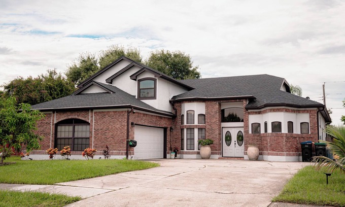 Conway House | Charming 4-bedroom house near MCO/Convention Center and Theme Parks