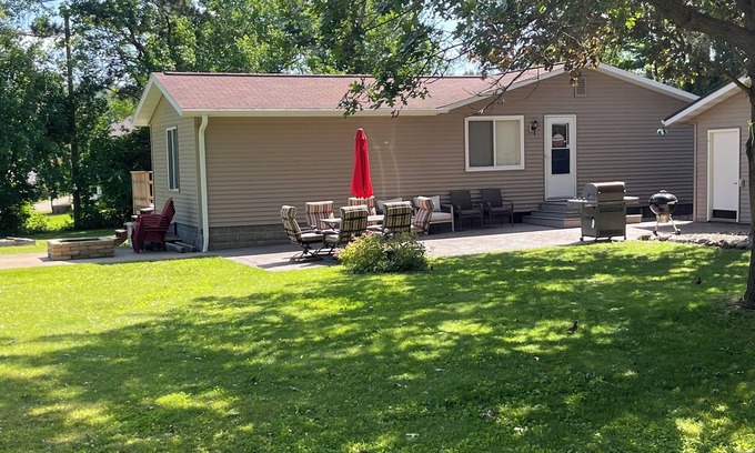 Wabasha House | Charming 4-bedroom house in lovely Wabasha with AC
