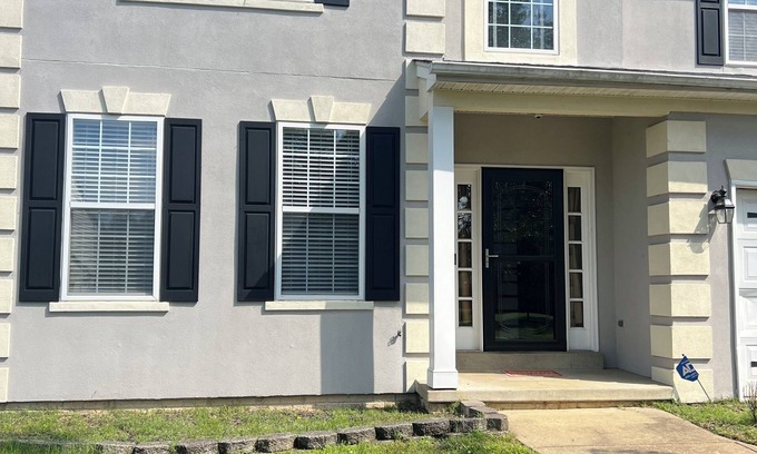 Bennsville House | Charming 4-bedroom house with WiFi, fitness room in superb Waldorf