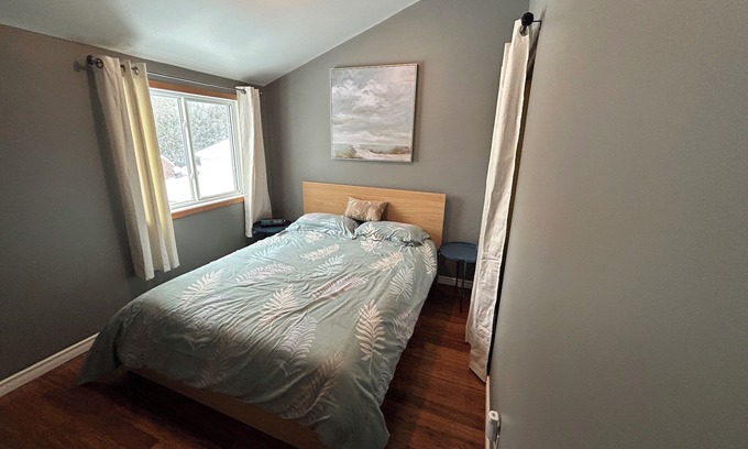 Pinawa House | Charming 4-bedroom house with WiFi and AC in beautiful Pinawa