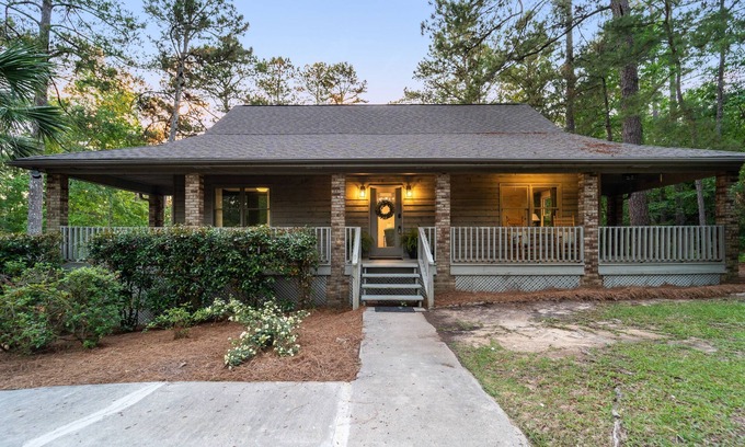 Aiken House | Charming 4-bedroom house with Inground Pool, WiFi, AC in brilliant Aiken