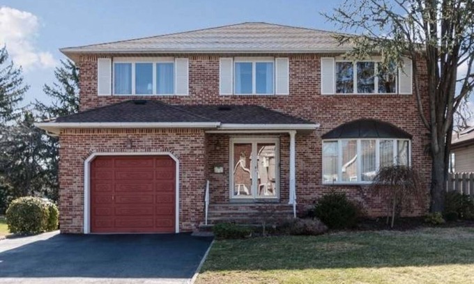 Rahway House | Charming 4-bedroom house with AC, WiFi in lovely Rahway