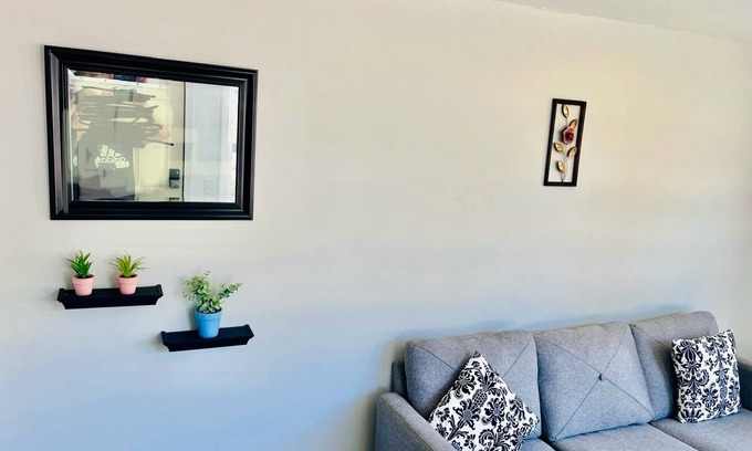 Champaign House | Charming 4-bedroom house with AC, WiFi in fabulous Urbana
