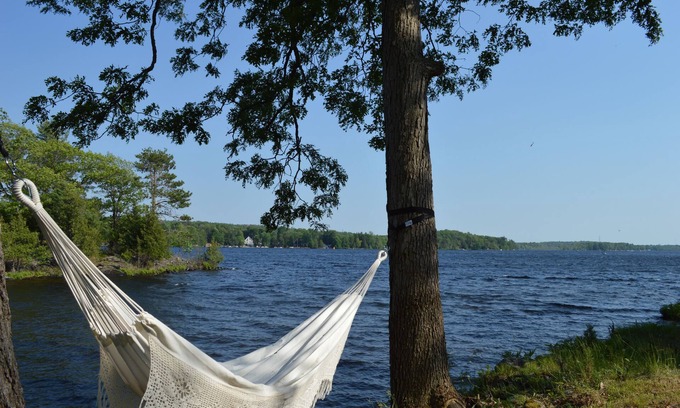 Havelock-Belmont-Methuen House | Charming, 4-Bedroom, Island Getaway Cottage in a Private Cove