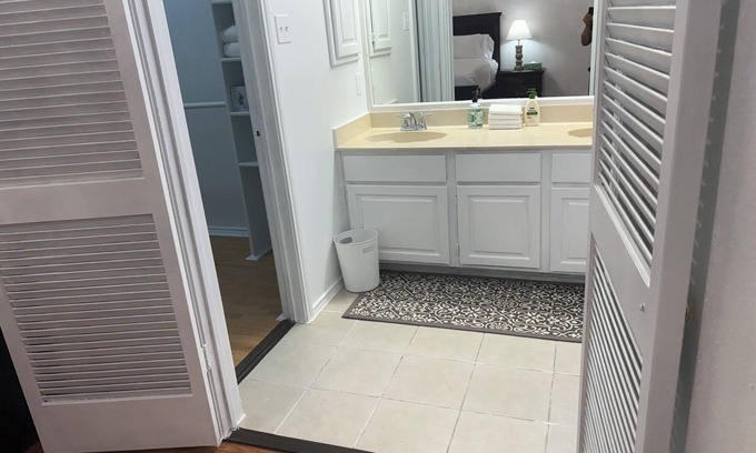 San Antonio House | Charming 4-bedroom house with WiFi and AC in delightful San Antonio