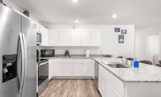 Avis Oaks House | Charming 4-bedroom house with WiFi and AC in pleasant Spring Hill