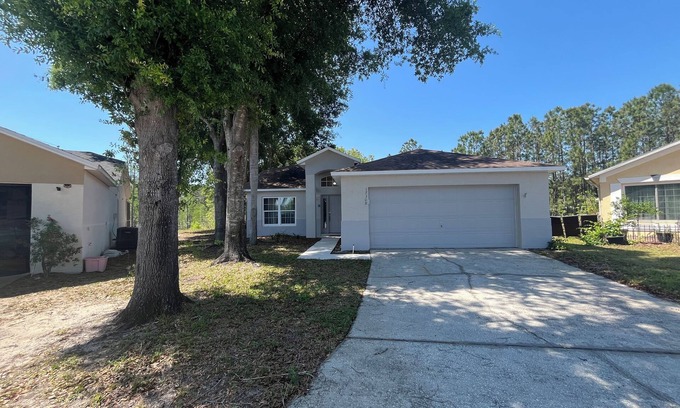 Clear Creek Villa | Charming 4-bedroom villa with WiFi and AC in tranquil Clermont near to Disney