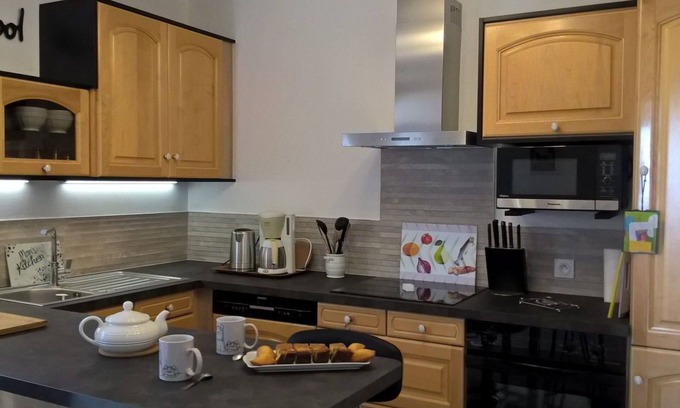 Pontivy House | Charming 4 * riverside accommodation near Pontivy Blavet Valley