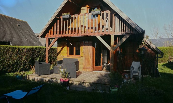 Cabourg Ski Chalet | Charming 4-Room Chalet with Pool, Terrace, and Garden Near Cabourg Beach