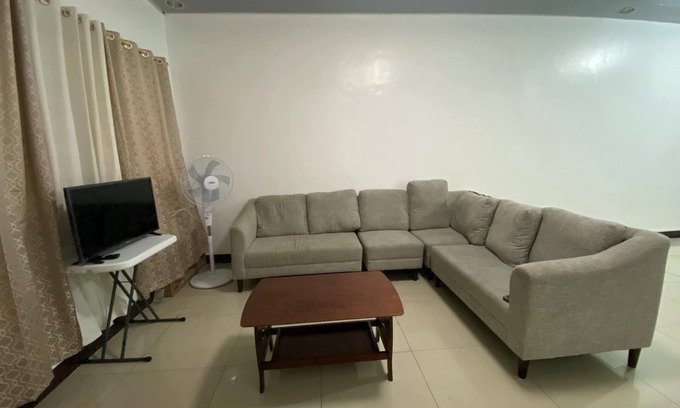 Fairview Apartment | Charming 4bedroom apartment with AC, WiFi in terrific Quezon City
