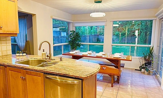 Richmond Hill House | Charming 4bedroom house In Lovely Richmond Hill Oak Ridges near Wilcox lake park