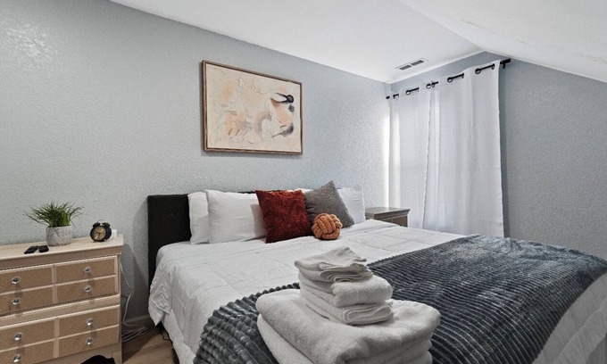 Sparks House | Charming 4n-bedroom house in lovely Sparks