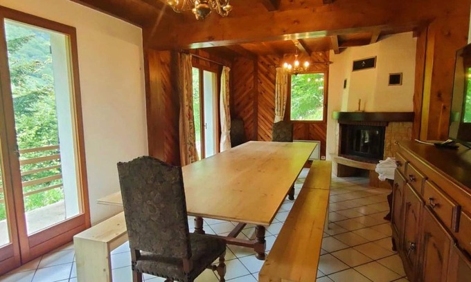 Cauterets House | Charming 7-Bedroom House, 2 Bathrooms, Near Free Shuttle, Public Parking