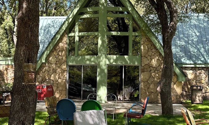 Roanoke House | Charming Aframe 4-bedroom Ranch house with AC and WiFi in wonderful Roanoke