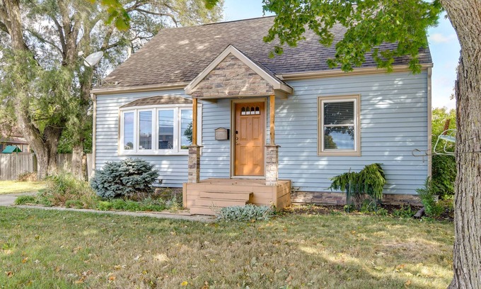 Ames House | Charming Ames Home: 1 Mi to Iowa State University!